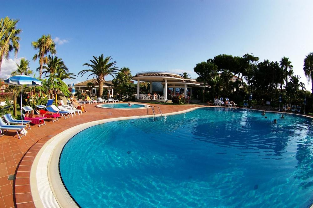 Hotel Residence Costa Azzurra Capo Vaticano Exterior photo